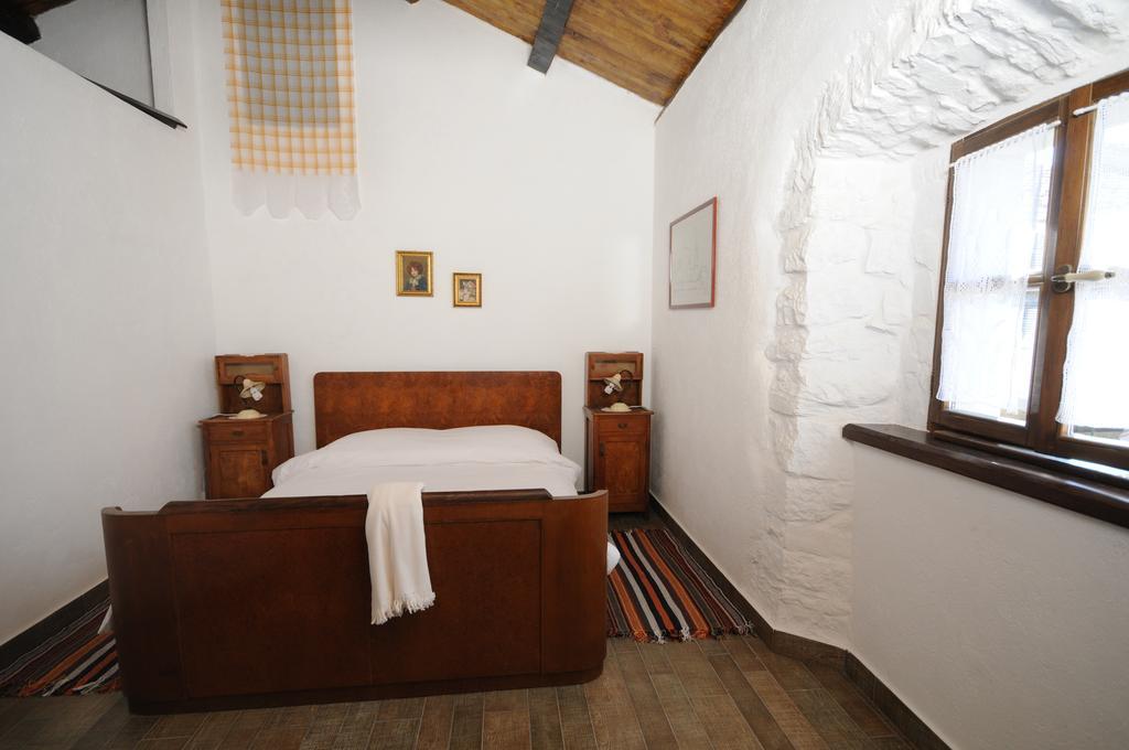 Holiday Homes Poli Svetega Antona Gračišće Zimmer foto